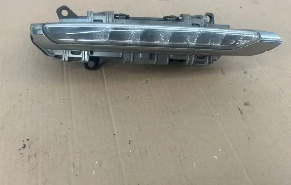 Mercedes-Benz CLS C218 X218 LED Daytime headlight A2218201756 89206931 ZGS002Q01