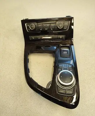 BMW 2 F46 Head unit multimedia control 9490067 19226310 901211700019