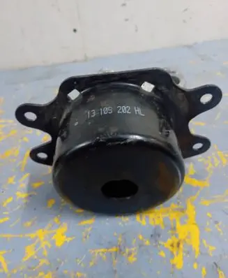 Opel Meriva A Engine mount bracket 13109202