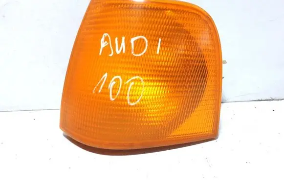 Audi 100 200 5000 C3 Front indicator light 443953049