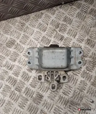 Volkswagen PASSAT B7 Engine mount bracket 1k0199555