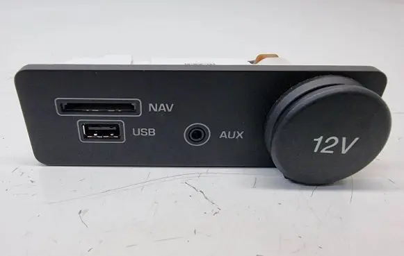Jaguar XE USB socket connector FK7219C166BC