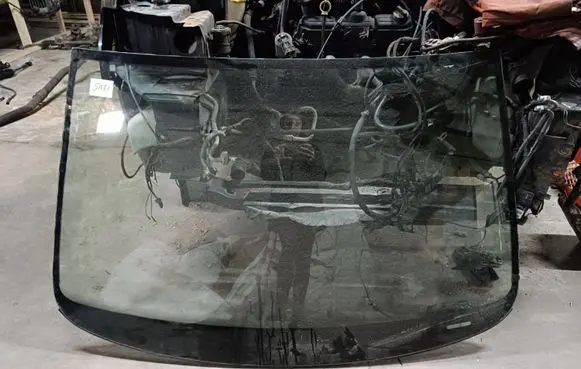 Volkswagen PASSAT B7 Front windscreen/windshield window 43R001531