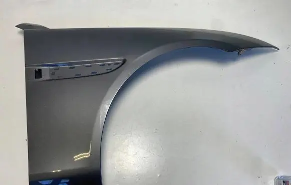 Jaguar XE Fender GX7316005AD T4N2636
