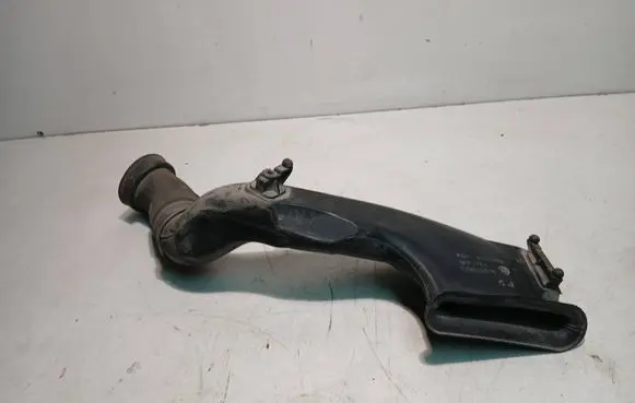 Opel Astra H Air intake duct part 55351756 551020308