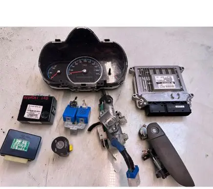 Hyundai i10 Engine control unit/module 3910003145 3911003145 9030933200KK