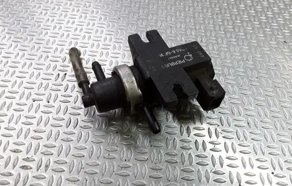 Audi A4 S4 B5 8D Turbo solenoid valve 1H0906627
