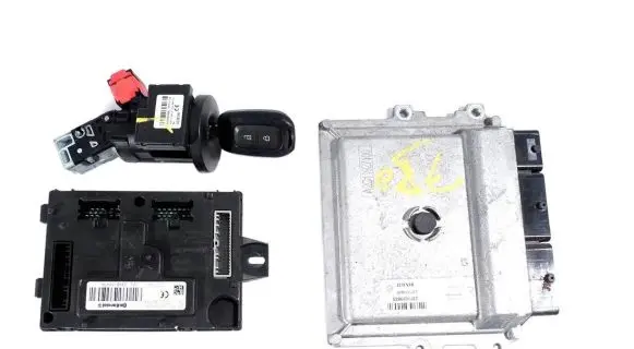 Dacia Sandero Engine control unit/module 237105499R 293492588 237102982S