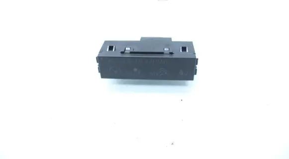 Passenger airbag on/off switch