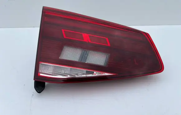Volkswagen PASSAT B8 Tailgate rear/tail lights 3G9945093K