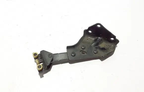 Renault Kangoo III Sliding door lower roller guide/hinge 745966766R