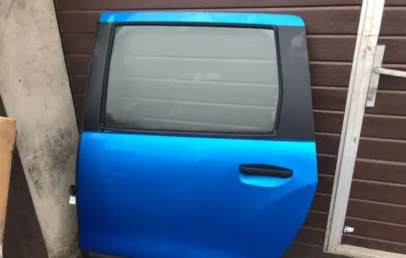 Dacia Lodgy Rear door