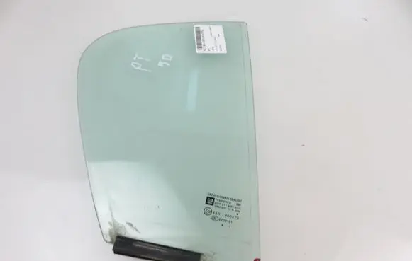Opel Corsa D Rear side window 43R000479