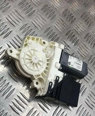 Volkswagen Jetta V Rear door window regulator motor 1K5839402G