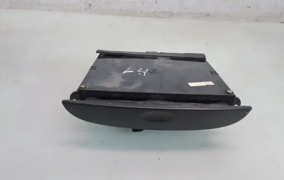 Hyundai H-100 Cup holder 