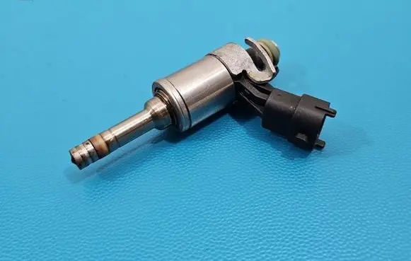 Maserati Quattroporte Fuel injector 0261500427 IMPRK1535496