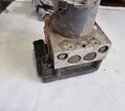 Volkswagen Polo III 6N 6N2 6NF ABS Pump 3A0907379
