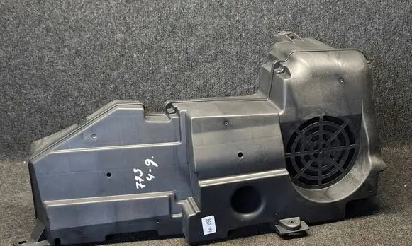 Audi A6 S6 C7 4G Subwoofer speaker 4G9035381A