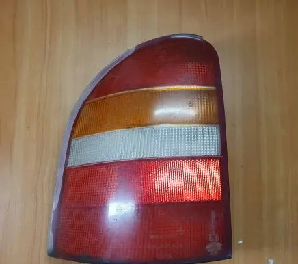 Ford Mondeo MK II Rear/tail lights 91025
