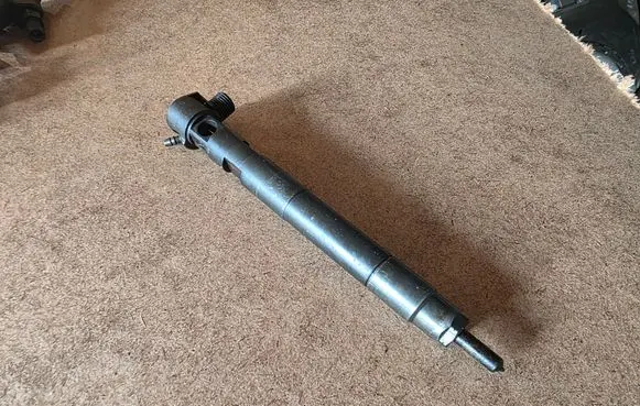 Fuel injector