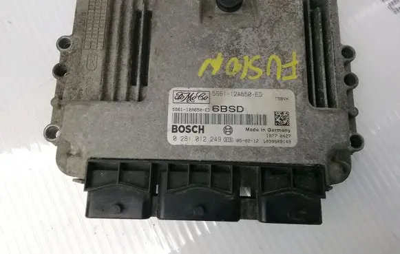 Ford Fiesta Engine control unit/module 0281012249 5S6112A650ED
