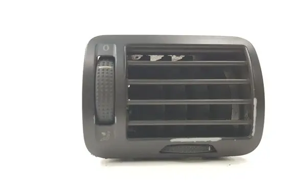 Volkswagen PASSAT B5 Dash center air vent grill 3B0819704