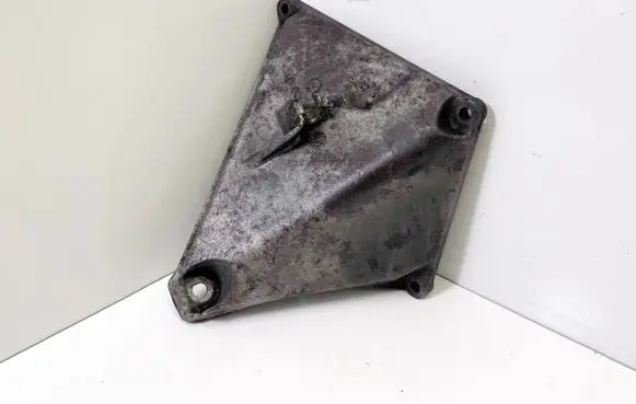 BMW 3 E46 Engine mounting bracket 6750107 22116750107