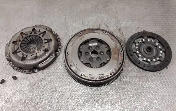 Ford Fusion Clutch set kit 121004810 321007610