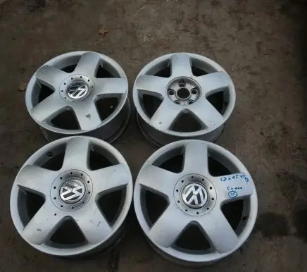 Volkswagen Golf IV R15 alloy rim 