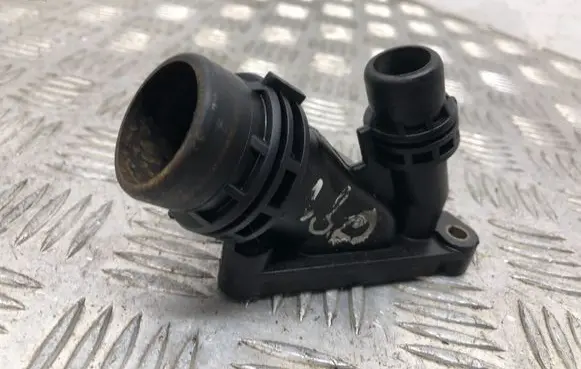 BMW 5 F10 F11 Engine coolant pipe/hose 7800048 10808611