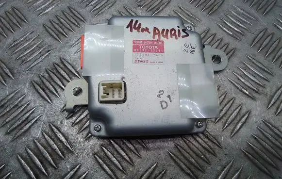 Toyota Auris E180 Battery control module 8989252011 1751007461