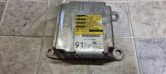 Toyota Corolla Verso AR10 Airbag control unit/module 891700F032 213819107