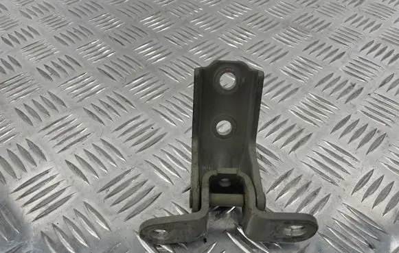 Hyundai Ioniq 5 Loading door upper hinge