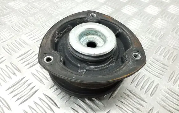 Skoda Octavia Mk3 (5E) Coil spring mount 5Q0412331C 5Q0412249E
