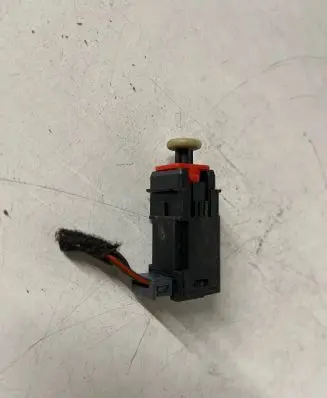 Opel Zafira B Brake pedal sensor switch 55701895 8299721 383172505