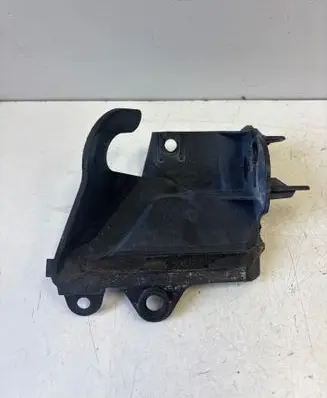 Other engine bay part