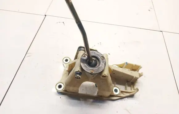 Mitsubishi Space Star Gear shifter/selector MR609225