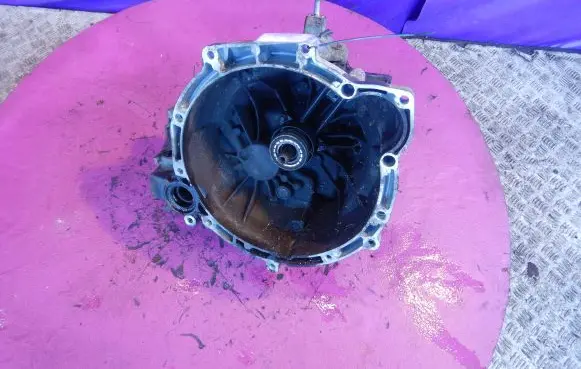 Manual 5 speed gearbox