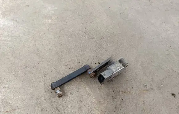 BMW X5 F15 Rear height level sensor lever 6867346