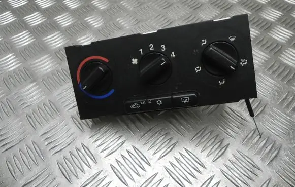 Opel Zafira A Climate control unit 90559839 Y982