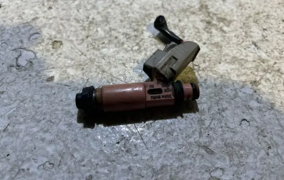 Lexus RX 330 - 350 - 400H Fuel injector 2325020050 4418