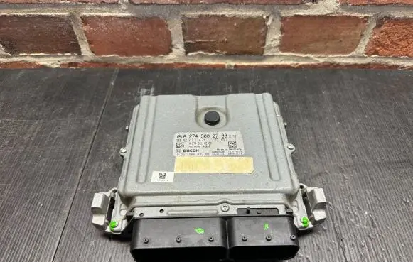 Mercedes-Benz C W204 Engine control unit/module A2749000700 0261S06039