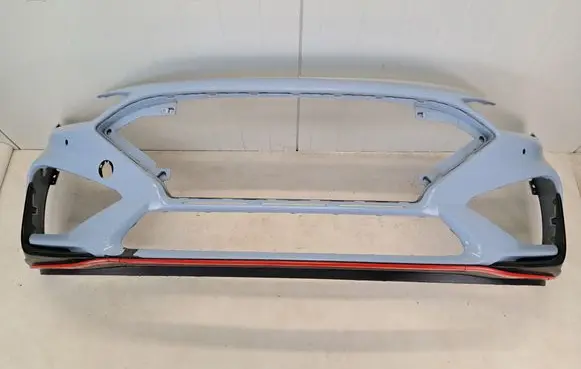 Hyundai i30 Front bumper Z2615