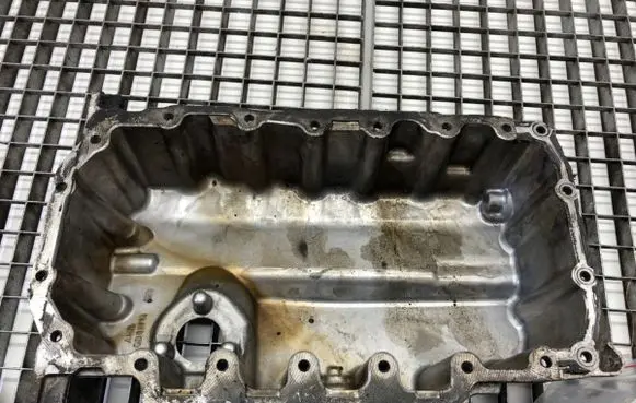 Volkswagen PASSAT B8 Oil sump 04L103603