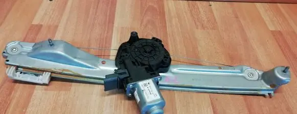 Renault Espace V (RFC) Rear door window regulator with motor 827204540R