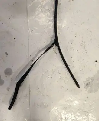 BMW X4 F26 Front wiper blade arm 7213271
