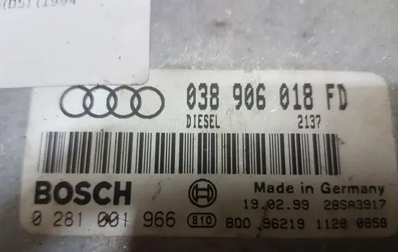 Audi A4 S4 B5 8D Engine control unit/module 038906018FD 0281001966