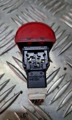 Nissan Micra Hazard light switch 06019