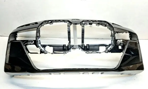 BMW 7 G70 Front bumper 51118081544