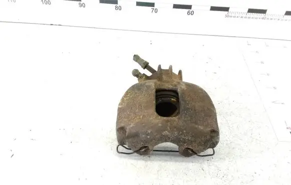 Volvo V70 Front brake caliper 9209722 830